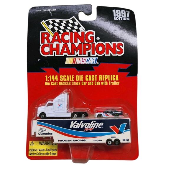 1997 RACING CHAMPIONS VALVOLINE NASCAR DIECAST 1:144  STOCK CAR CAB TRAILER TOY - Picture 1 of 3